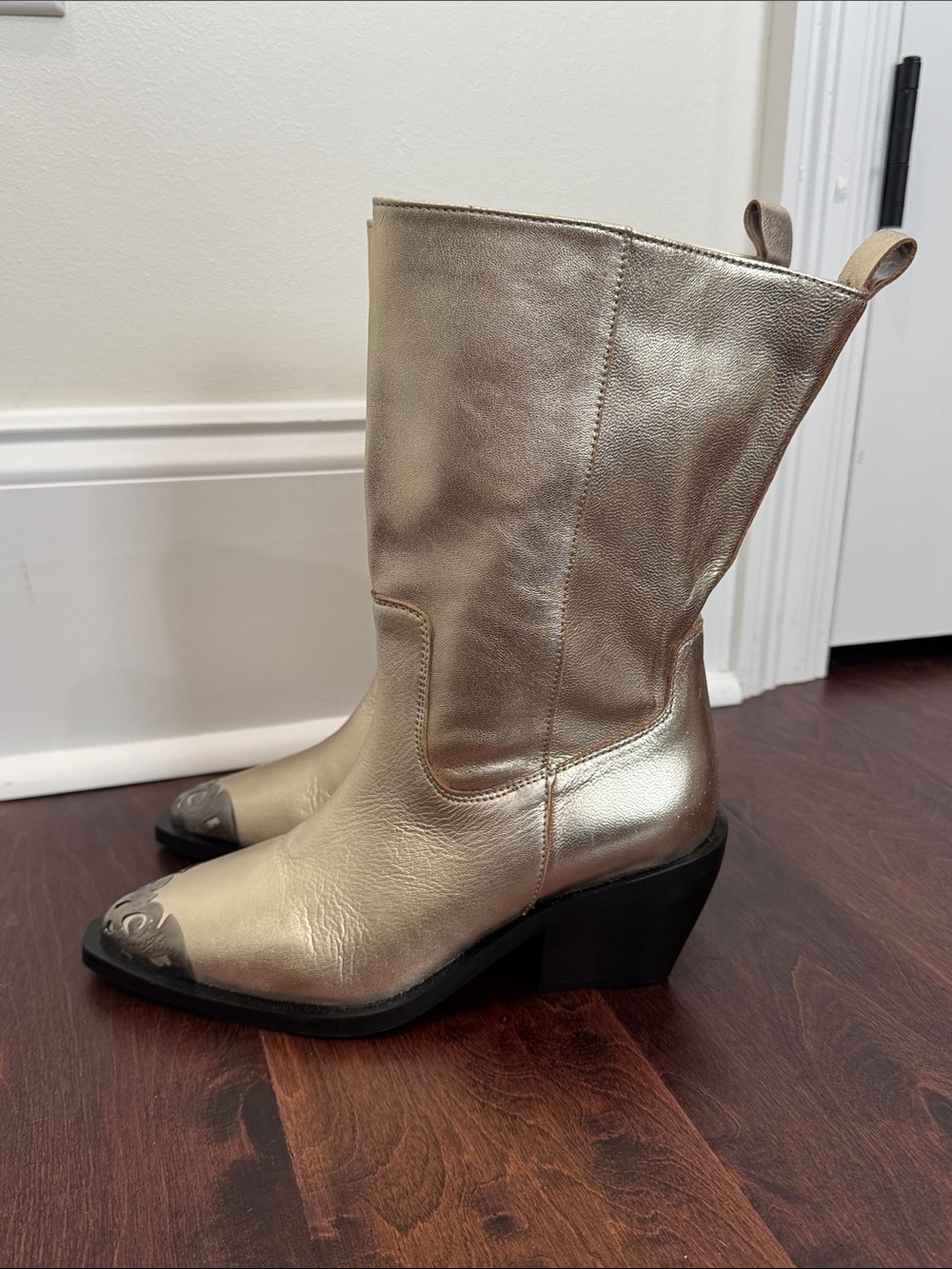 NEW Free People Faster Horses Champagne Hold Metallic Leather Boots, size 6.